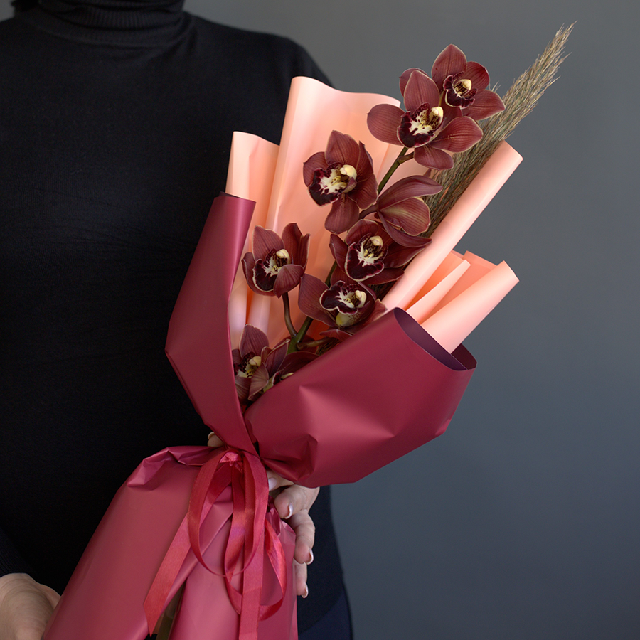 Цимбидиум мини, в оформлении.