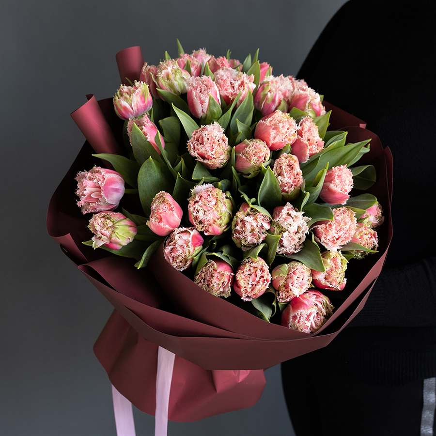 Монобукет из пионовидных, махровых тюльпанов