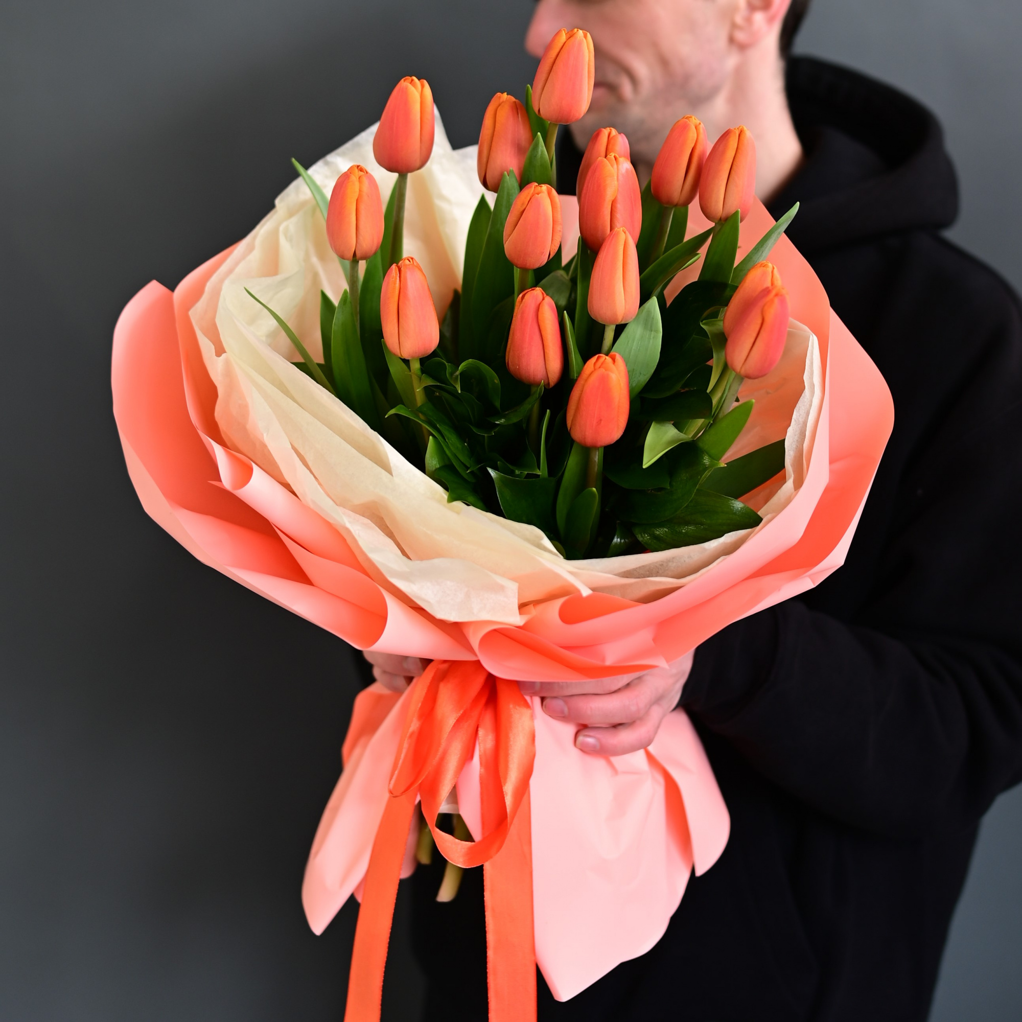 Монобукет из тюльпанов